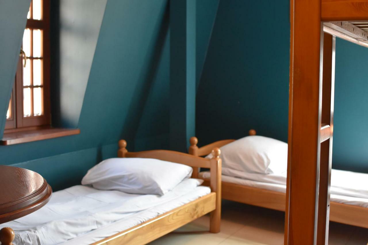 Przy Targu Rybnym Hostal *